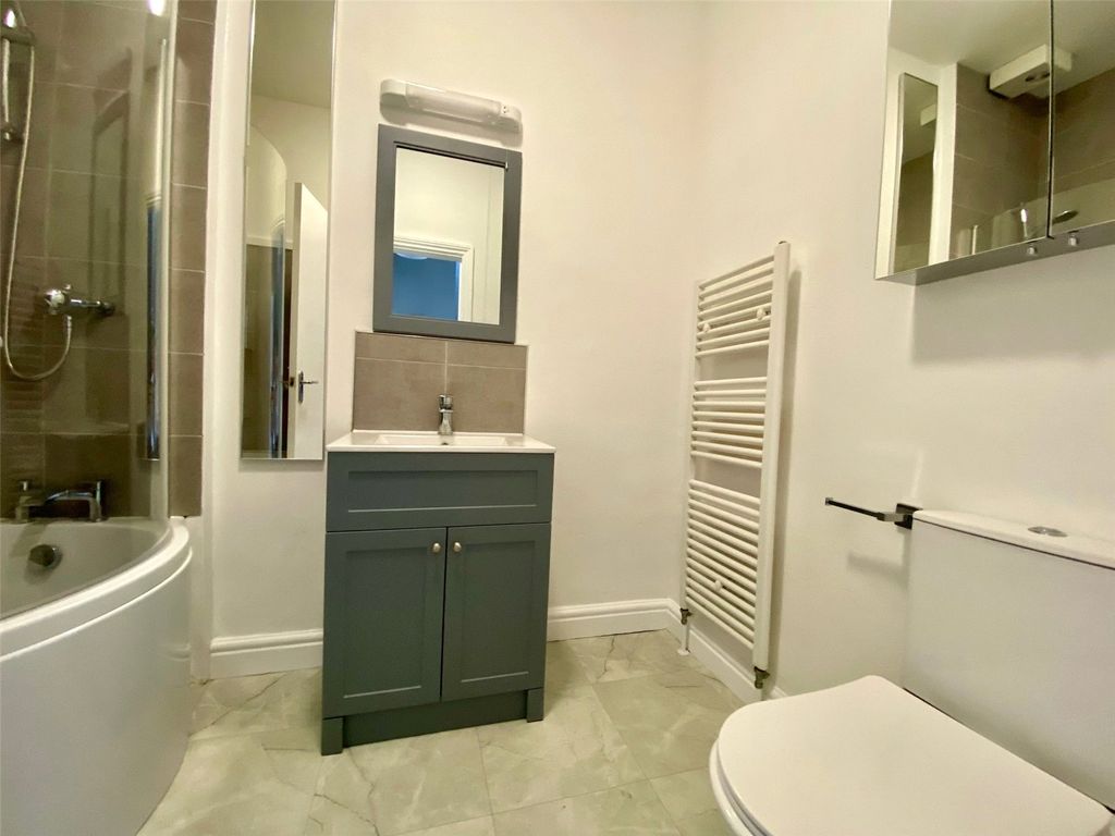 Additional image 9 of 5 bed flat for saleHanbury Road, Clifton, Bristol BS8
