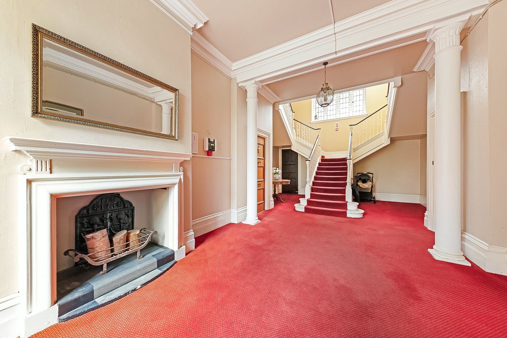 Additional image 13 of 3 bed flat for saleBroadway, Oxted RH8