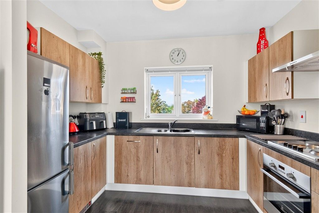 Property photo 2 of 14 Kitchen