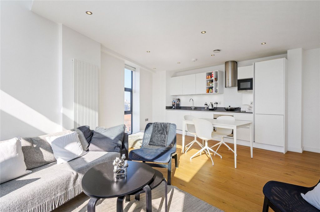 Property photo 2 of 23 Open Plan