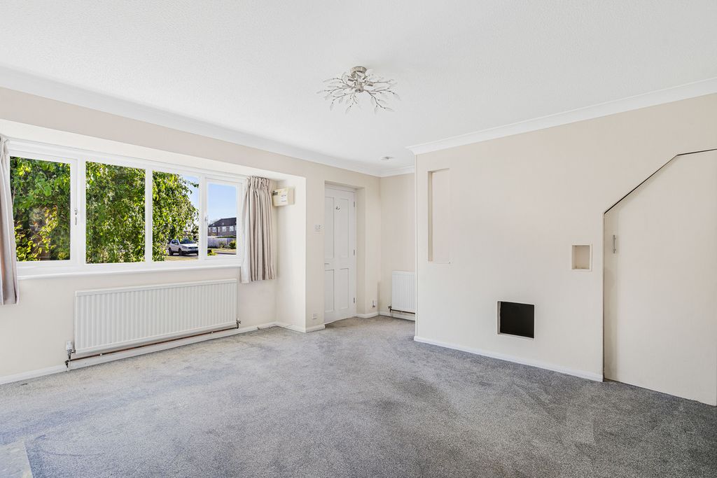Property photo 2 of 30