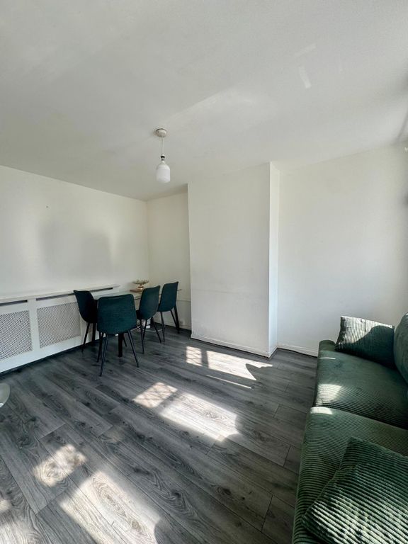 Property photo 2 of 29