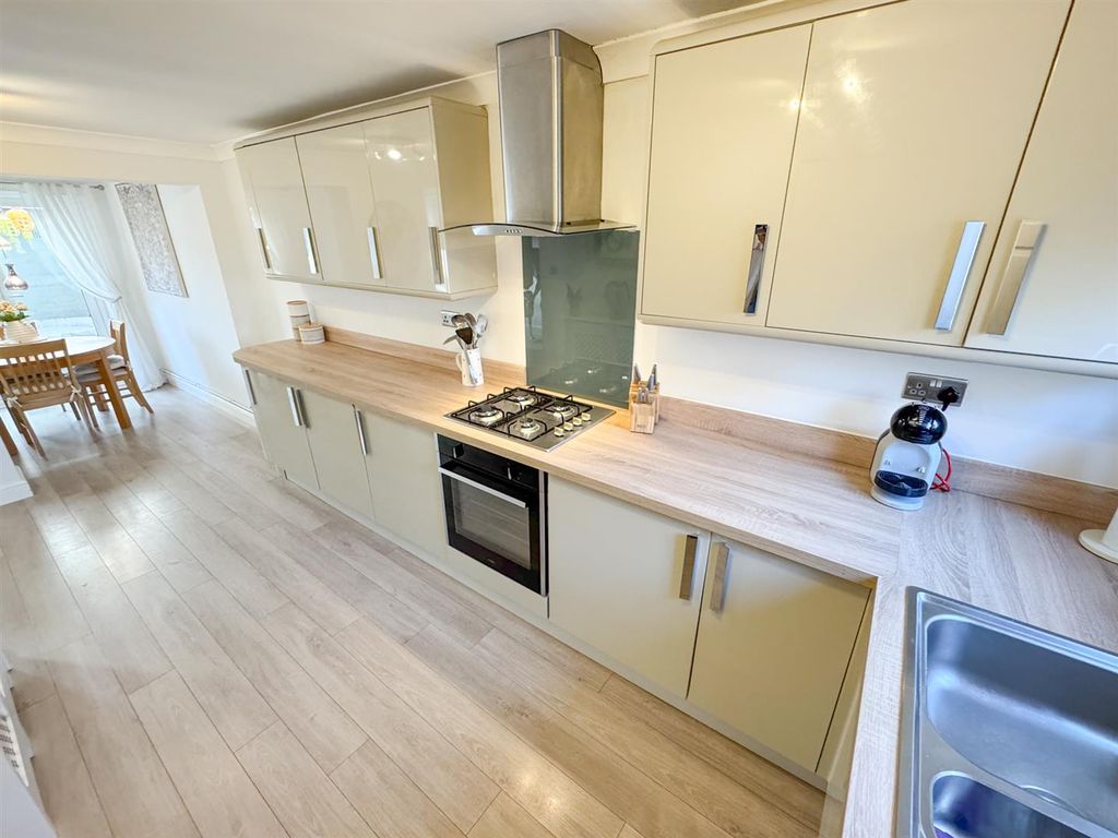 Property photo 2 of 37 Img_0844.Jpg