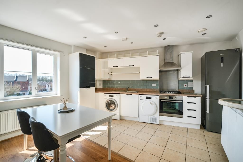 Property photo 3 of 5 Kitchen