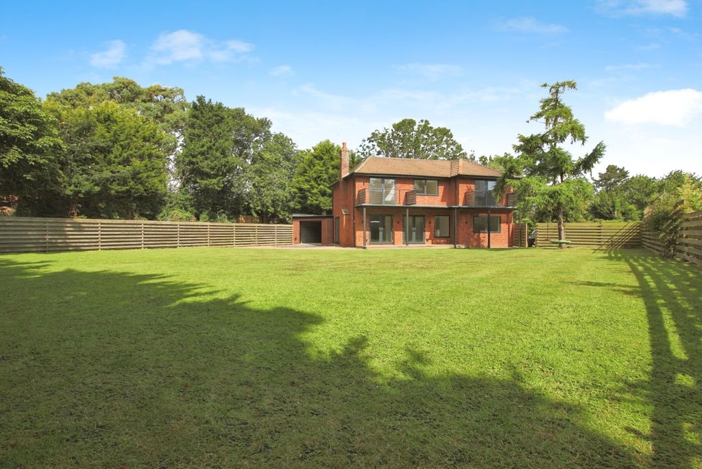 Property photo 1 of 23 3936363
