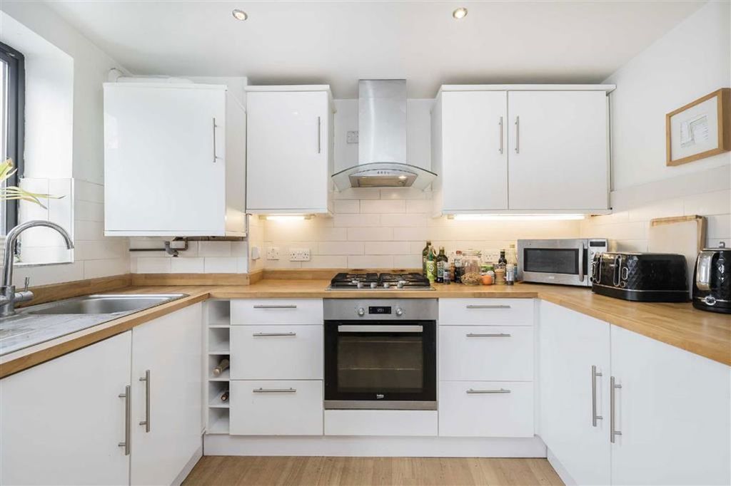 Property photo 3 of 5