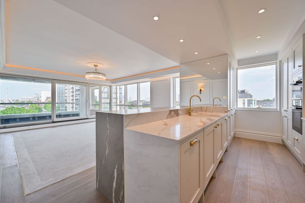 Property photo 1 of 30