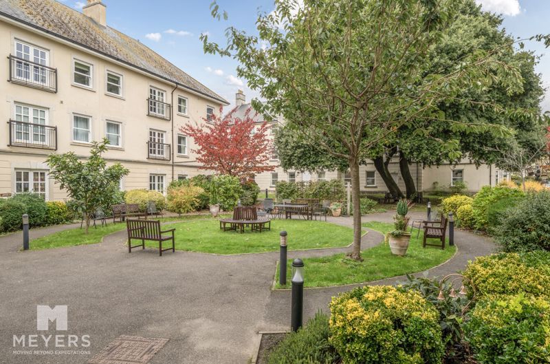 Property photo 1 of 9 Photo 3