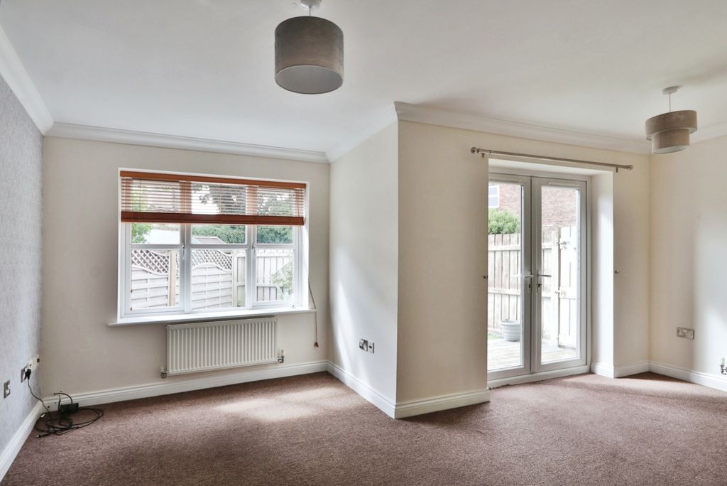 Property photo 3 of 13 5056814