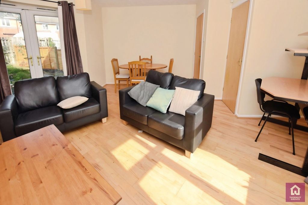 Property photo 2 of 12 Pbox-Img.Jpg