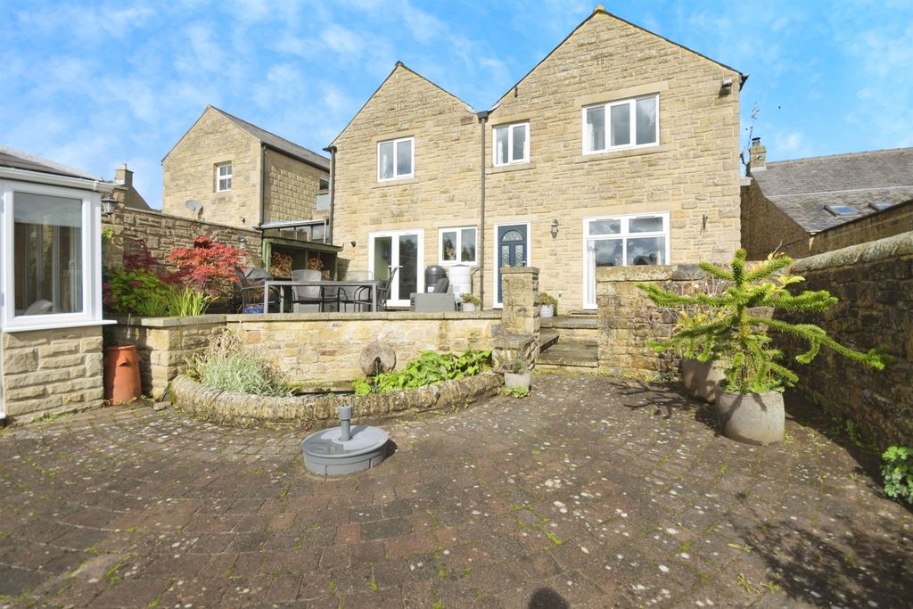 Property photo 3 of 19