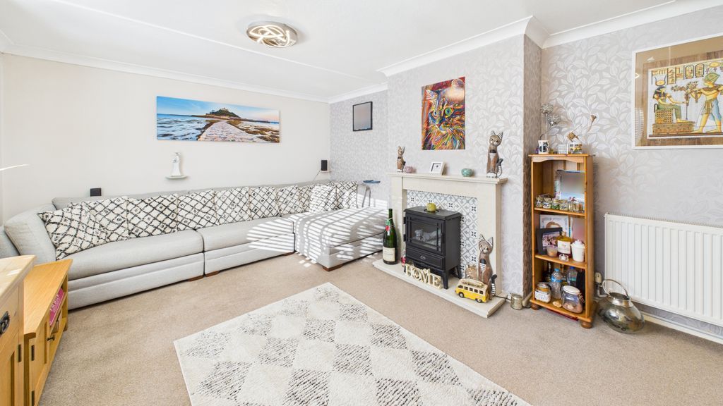 Property photo 2 of 11 Gallery