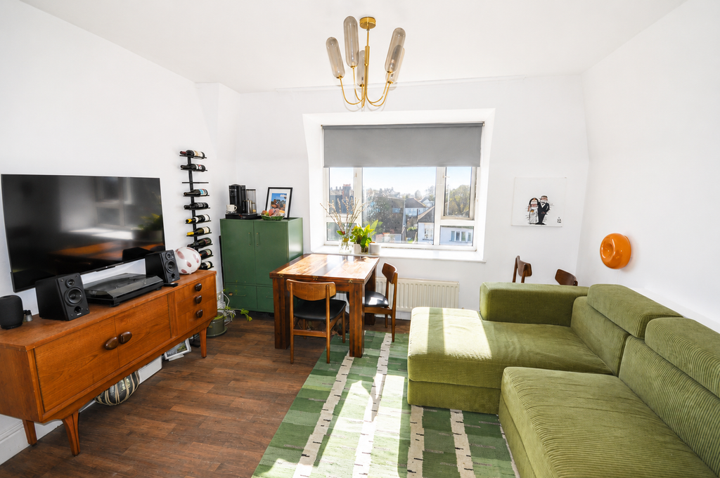 Property photo 2 of 7 40862565-15cc-45Ea-B75E-925439Dcbf3c