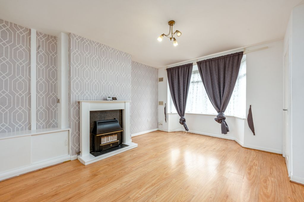 Property photo 2 of 27 07