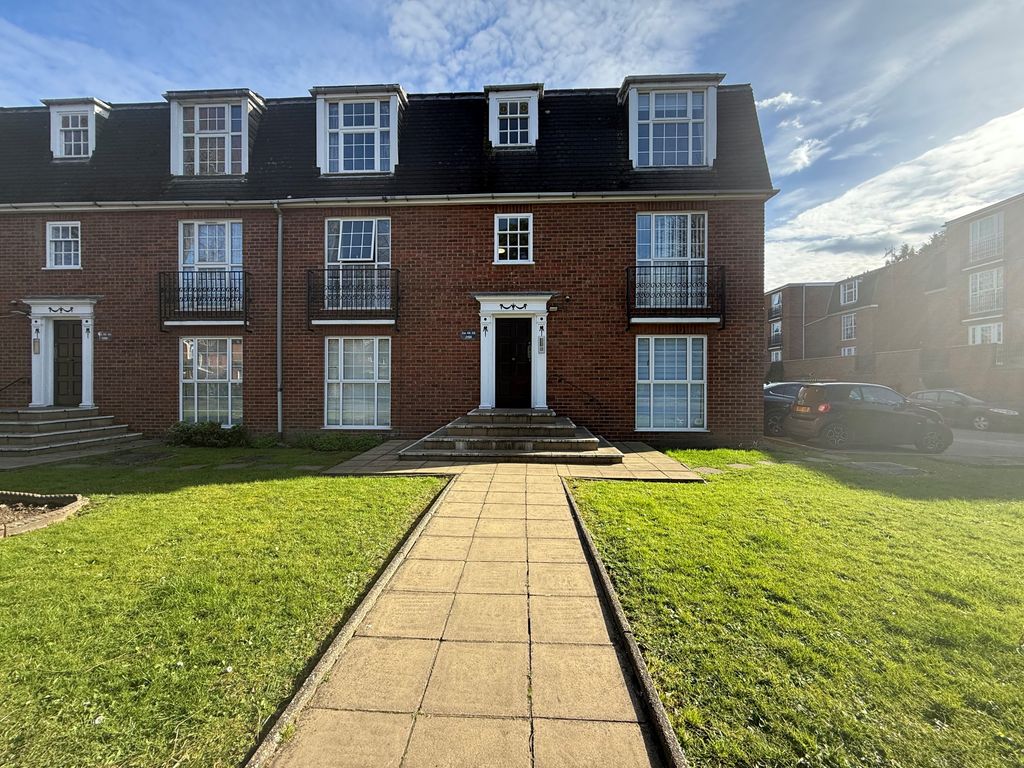 Property photo 2 of 10