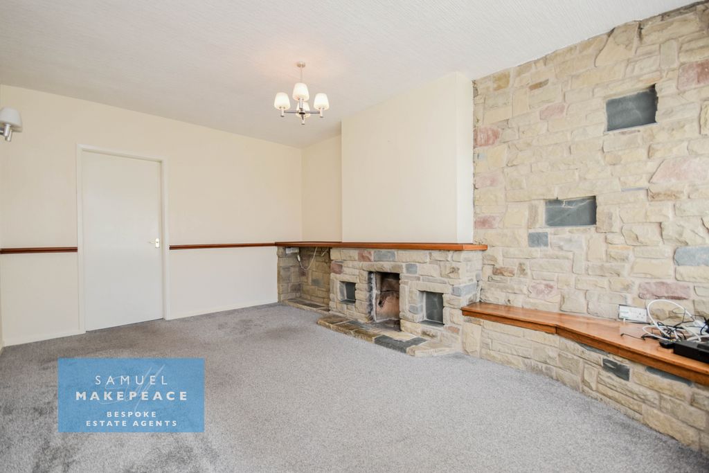 Property photo 3 of 21 Gallery