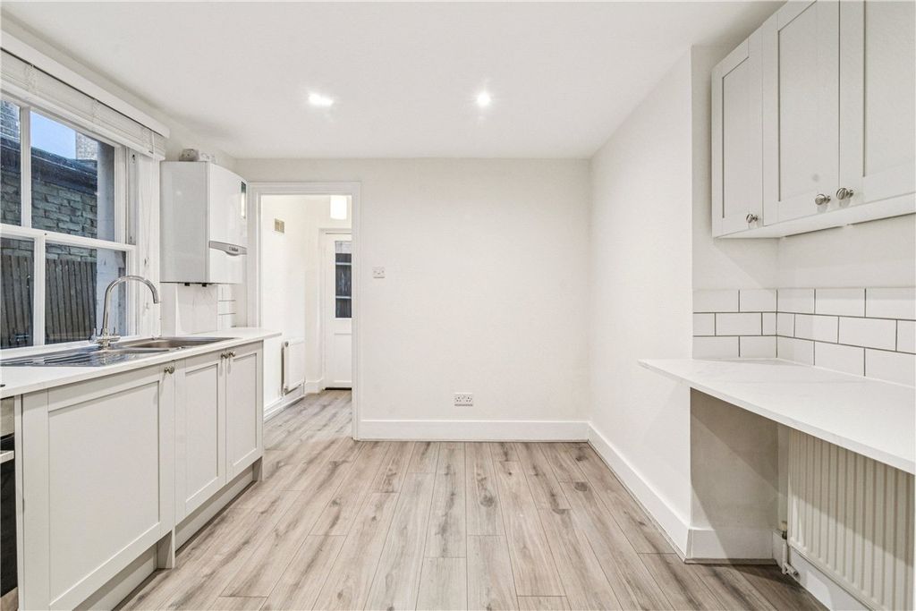 Property photo 3 of 11 Picture No. 21