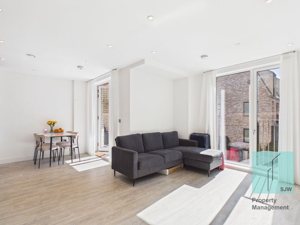 Property photo 2 of 13