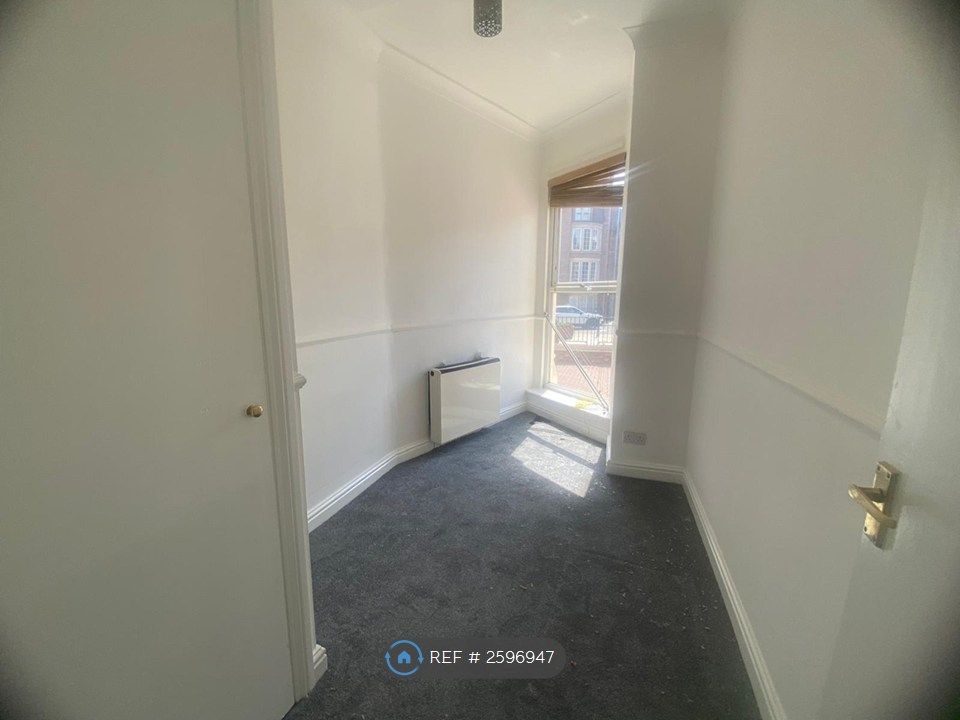 Property photo 3 of 5 Bedroom
