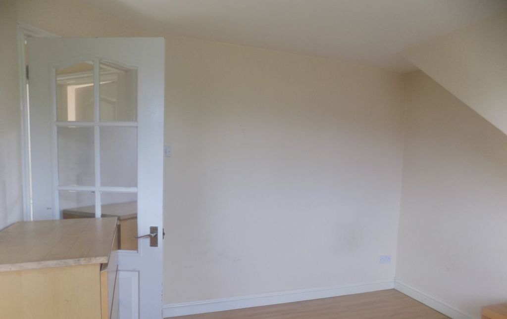 Property photo 2 of 3