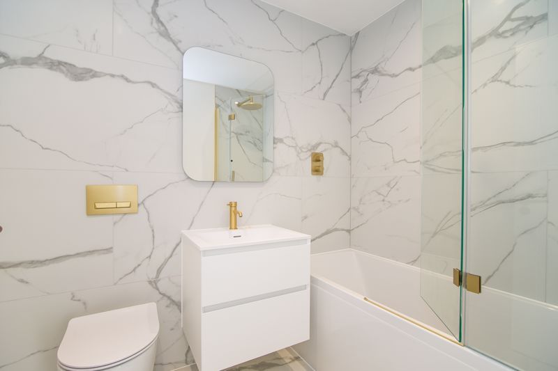 Additional image 6 of 2 bed flat for sale10 Windsor Gardens, Windsor Road, Penarth CF64