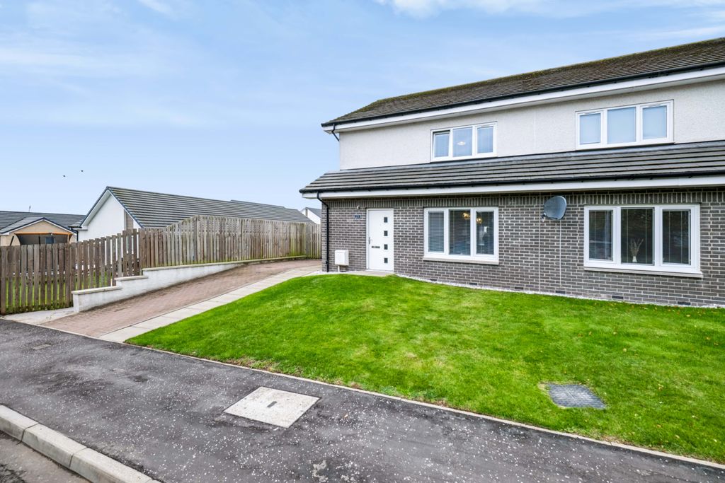 Property photo 2 of 58