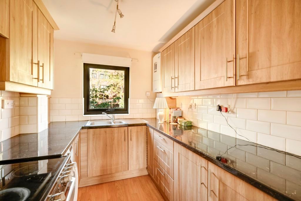 Property photo 3 of 12 Kitchen