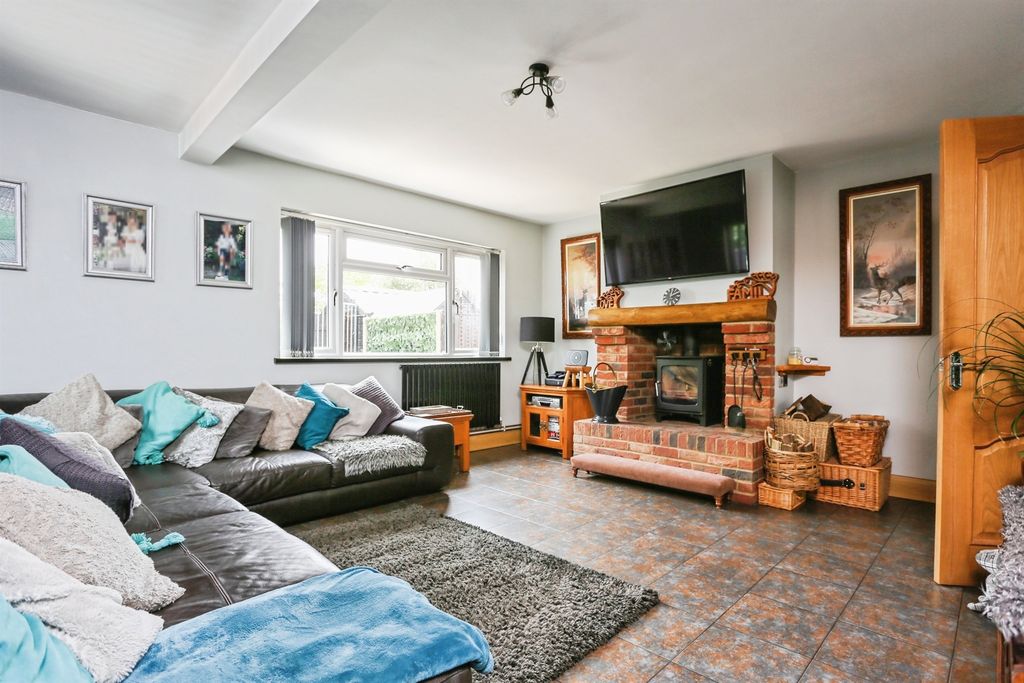 Property photo 2 of 19