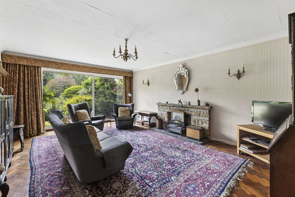 Property photo 2 of 14 Sitting Room
