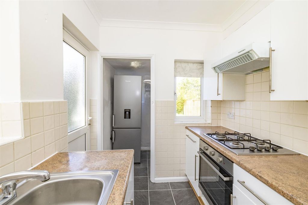 Property photo 3 of 22 Coopers Estate Agents