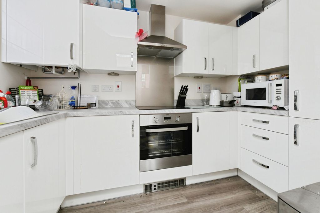 Property photo 2 of 12 Pbox-Img.Jpg