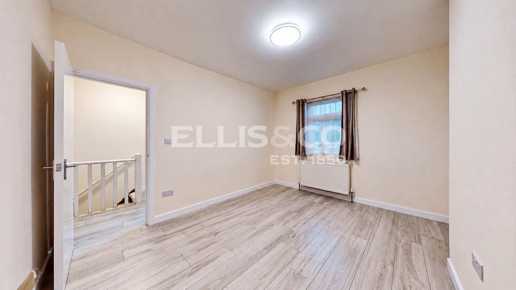 Property photo 2 of 10 Picture No. 02