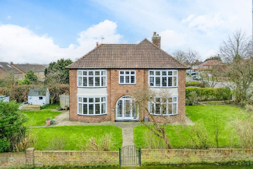 Property photo 1 of 33 Front (Exterior)