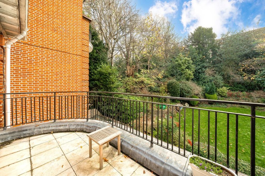 Property photo 2 of 7