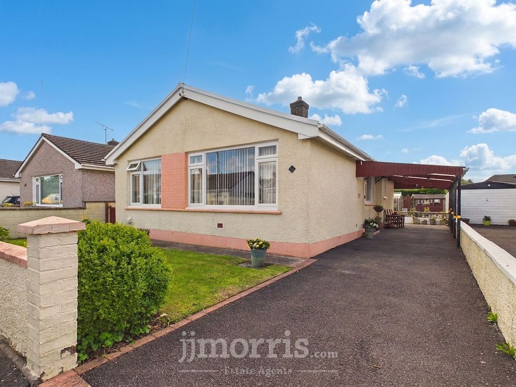 Property photo 1 of 31