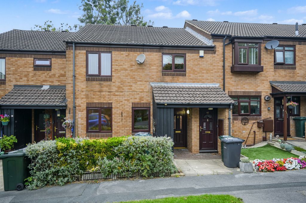Property photo 1 of 13 41 Glenroyd Avenue, Odsal, Bradford, West Yorkshire, Bd6 1Ex