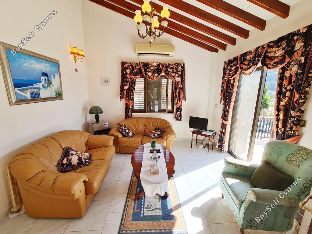 Property photo 3 of 36