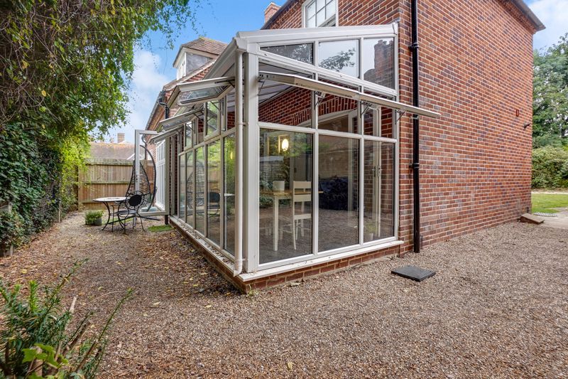 Property photo 3 of 19 Photo 24
