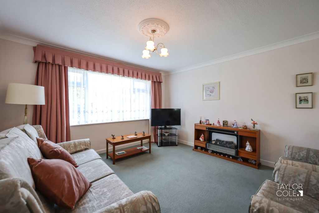 Property photo 3 of 27