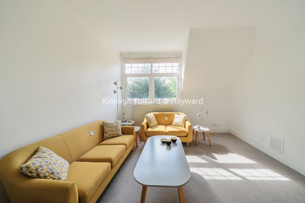 Property photo 2 of 15 Picture No. 12
