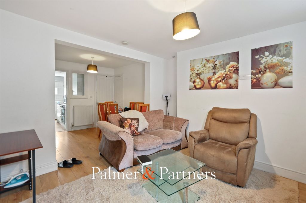 Property photo 2 of 8 Picture No. 34