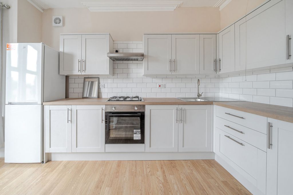 Property photo 2 of 9 1514015-9-1A042c6...