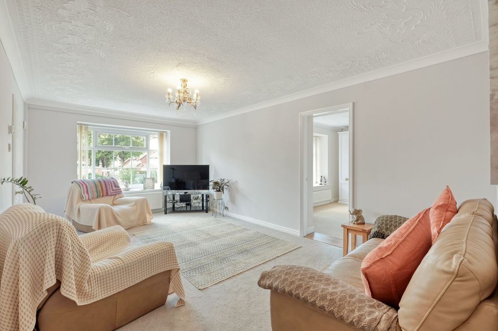 Property photo 3 of 17