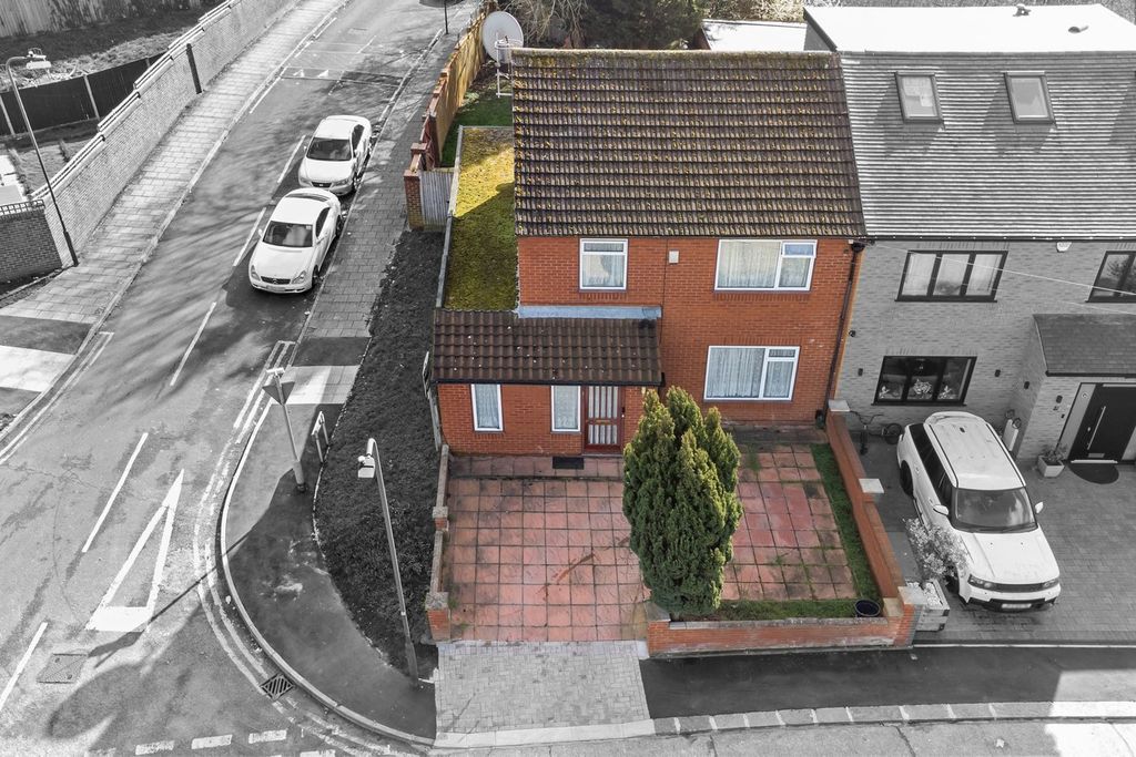 Property photo 1 of 22