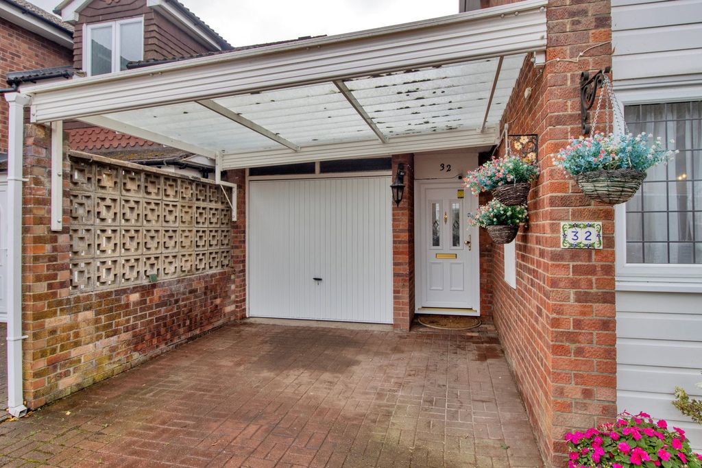Property photo 2 of 19