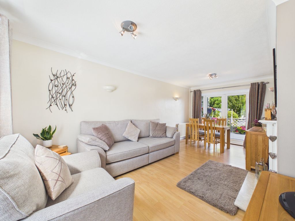 Property photo 2 of 24