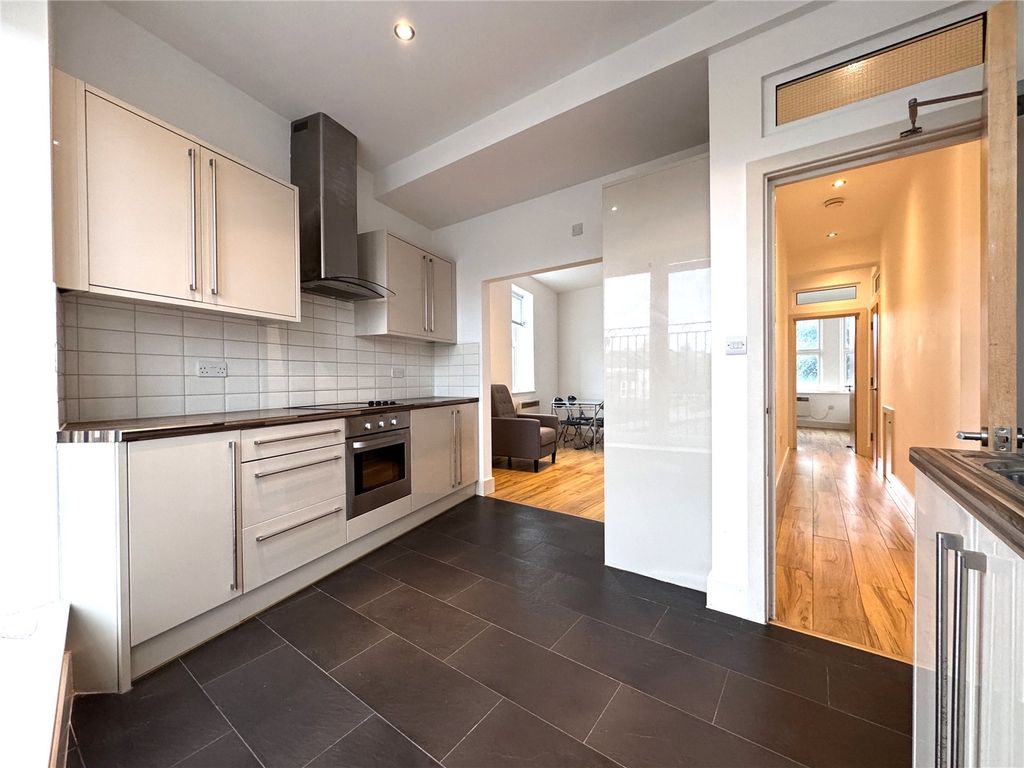 Property photo 1 of 18 Picture No. 08