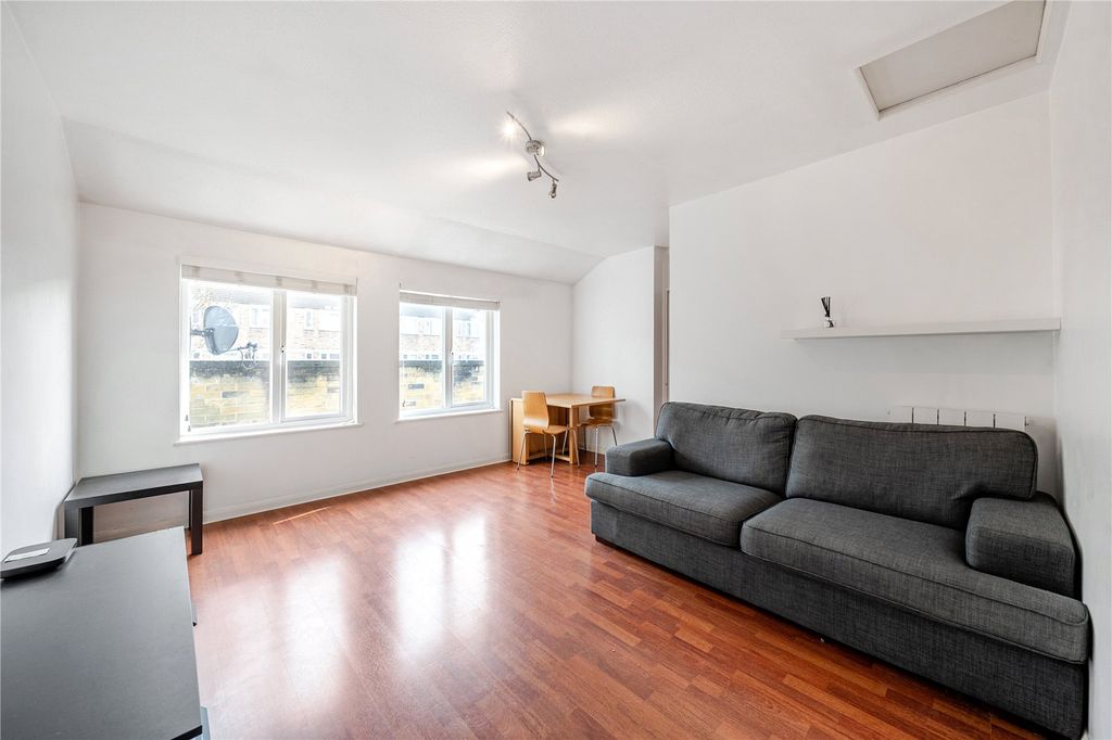 Property photo 2 of 17 Reception Room