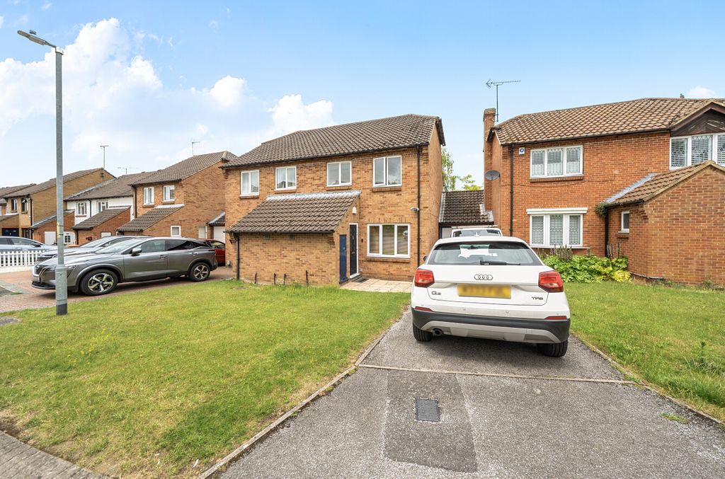 Property photo 1 of 12 1472212-17-6A2Bf4...