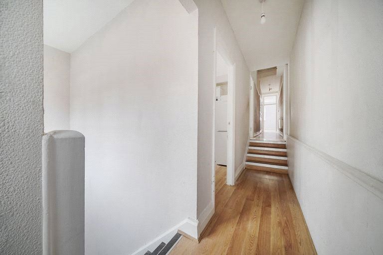 Property photo 2 of 13 Picture No. 17